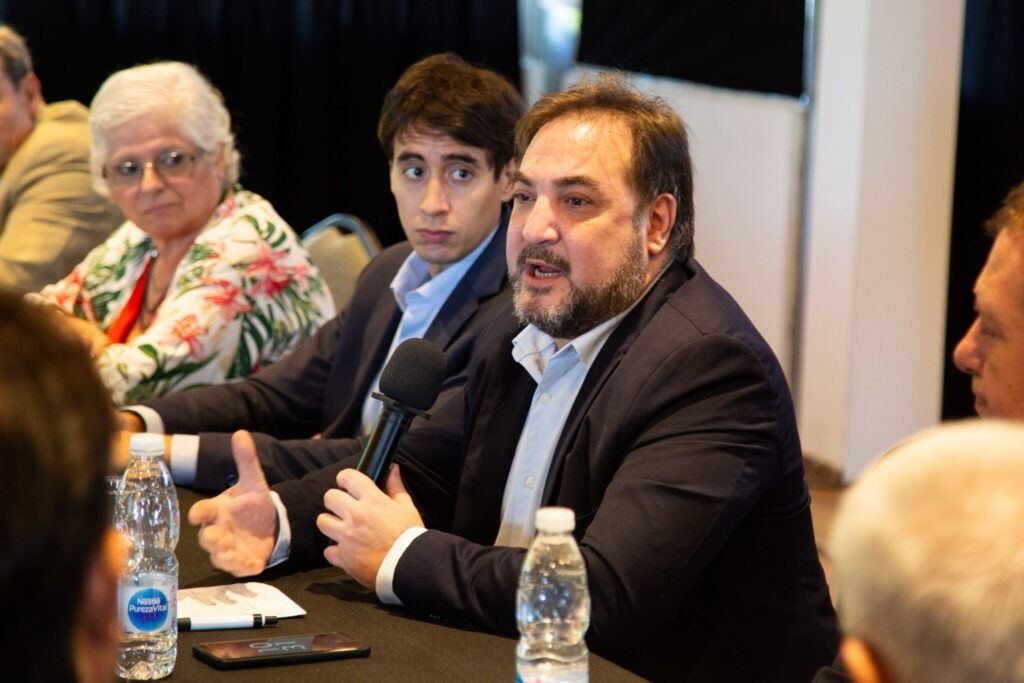 Diálogo Tripartito: Clave para el Desarrollo Tecnológico Regional